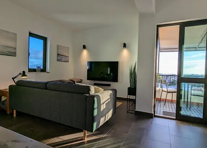 202 Lagood Apartman