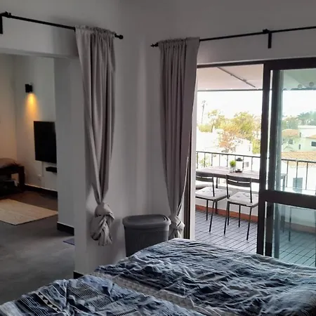 Apartment 202 Lagood *