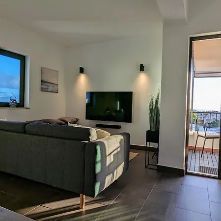 202 Lagood Apartment